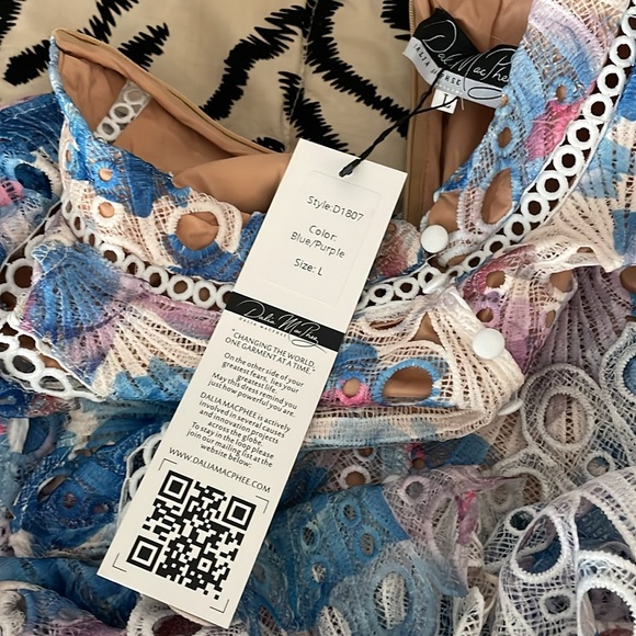 Out flower embroidery maxi dress, size L, new - Picture 8 of 8